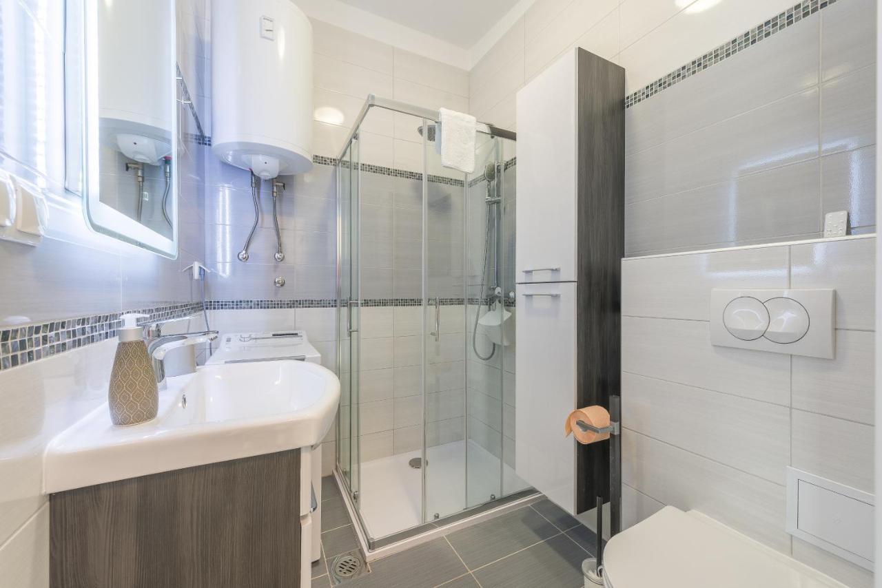 Windrose Apartments Vir Dış mekan fotoğraf
